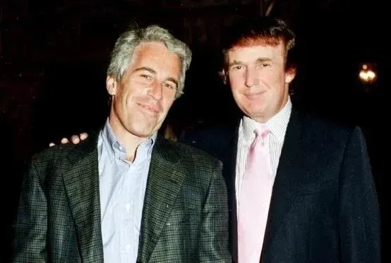 Trump’ın reddettiği Epstein mektubu paylaşıldı