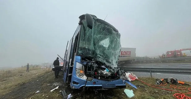 Şanlıurfa'da feci kaza! Yolcu otobüsü ve 2 tır çarpıştı: Ölü ve yaralılar var