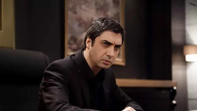 kurtlar-vadisi-kaosu-bekleyenlere-kotu-haber-geldi-basrol-oyuncusu-bizzat-acikladi-1721282736597.jpg Başrol oyuncusu açıkladı! Kurtlar Vadisi Kaos'u bekleyenlere kötü haber geldi-6