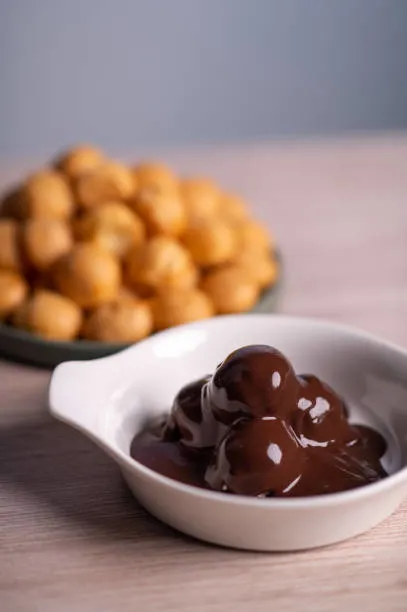 masterchef-profiterol-nasil-yapilir-her-zaman-tam-tutan-pastane-usulu-profiterol-tarifi-saatlerce-ugrasmadan-b-1696878007441.jpg Her zaman TAM TUTAN, PASTANE USULÜ PROFİTEROL tarifi! MASTERCHEF PROFİTEROL nasıl yapılır? Saatlerce uğraşmadan bir borcam dolusu...-6