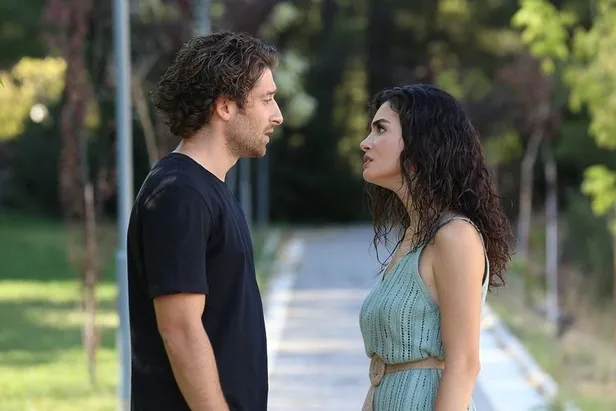 seyircilerin-tadi-kacacak-buyuk-umutlarla-baslayan-dizinin-kalemi-kirildi-show-tv-ansizin-final-karari-aldi-1634387035535.jpg Büyük umutlarla başlayan dizi sona geldi! Show TV ansızın final kararı aldı, sevenleri bu karara oldukça üzülecek!-9