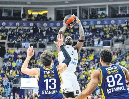 Fener’e evinde şok!