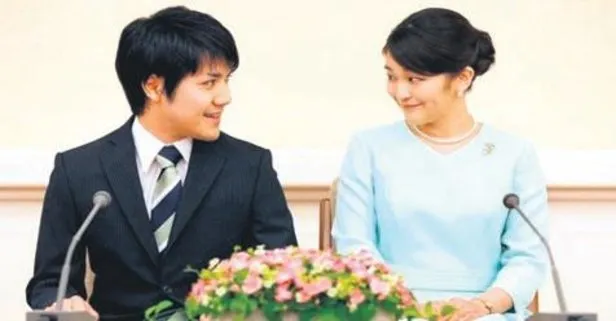 Japonya’da Prenses Mako, erkek arkadaşı Komuro Kei ile evlenmek için tüm unvanlarını bıraktı