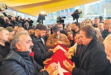 Volkan Konak'ın son yolculuğunda izdiham yaşandı: Eşi ve kızı feryat figan etti!