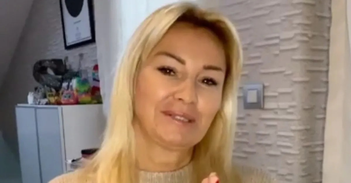 pinar altug un kirmizi dudagi olay oldu dudak dolgusu estetigi iste boyle duruyor galeri takvim