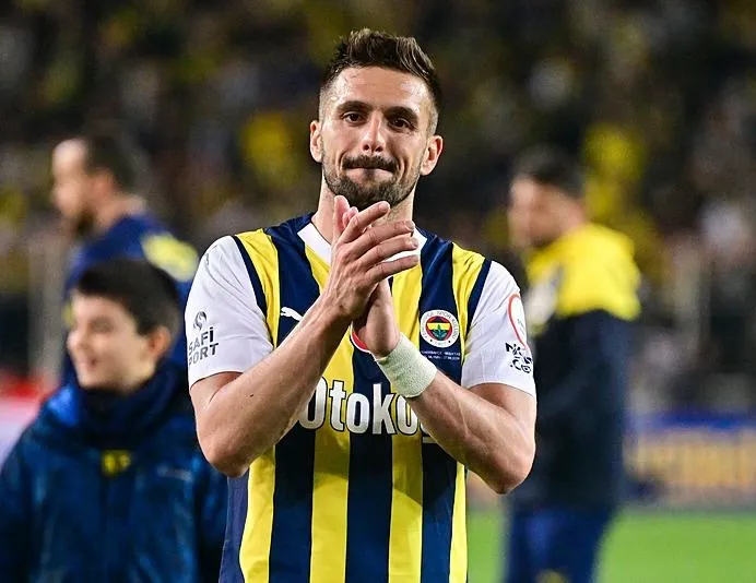 Tadic kendisiyle yarışıyor