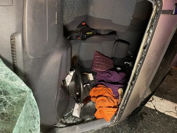 TEM'de feci kaza: Sürücüsünün direksiyon başında uyuduğu otomobil cipe çarptı-3