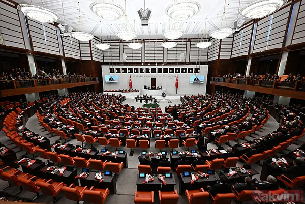 TBMM'de renkli anlar! Önce açılış sonra resepsiyon... Başkan Erdoğan'dan "biriz beraberiz" mesajı: Tek tek tokalaştı - 2