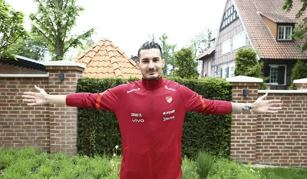 Milli Takımımız'ın başarılı kalecisi Uğurcan Çakır basın toplantısı düzenledi-1