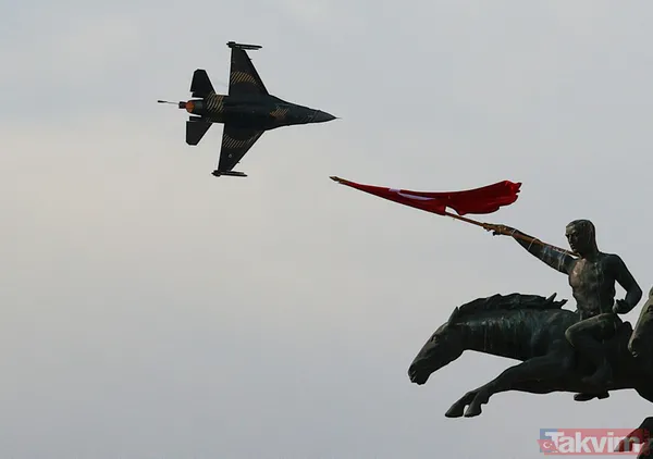 Heyecan veren gösteri! SOLOTÜRK nefes kesti - 20