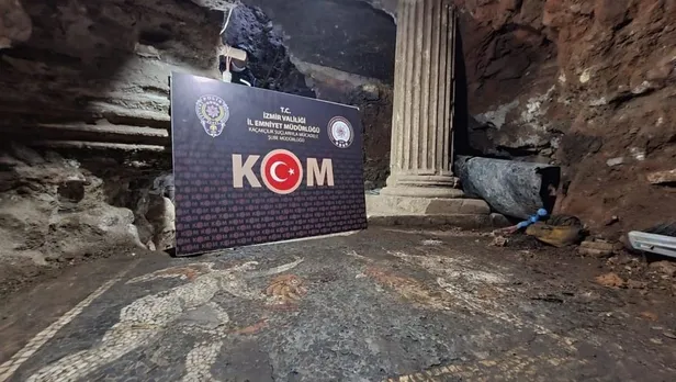 İzmir'deki kaçak kazıdan 2 bin yıllık mozaik çıktı: Roma villasının kalıntıları görüntülendi!-6