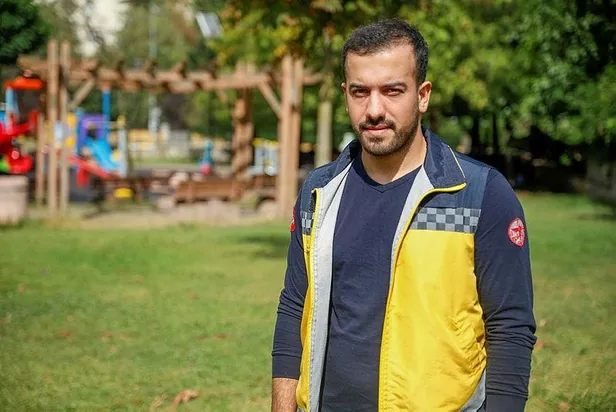 Sağlık Bakanı Fahrettin Koca'dan ambulansa yol vermek istemeyen sürücüye tepki: "Bir hastanın hayatını riske attı"-5