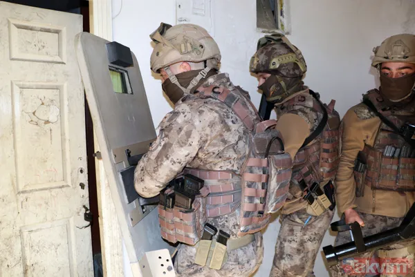 Van'da metruk binada Afganistan uyruklu 13 göçmen yakalandı - 5