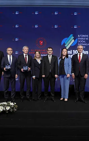 Enerjinin sektörü 3. Türkiye Enerji ve Doğal Kaynaklar Zirvesi'nde bir araya geldi