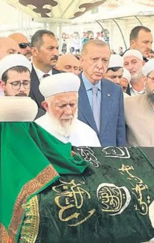 İsmailağa Cemaati lideri Mahmut Ustaosmanoğlu'nun cenazesine yüzbinler akın etti! Başkan Erdoğan'dan duygulandıran sözler