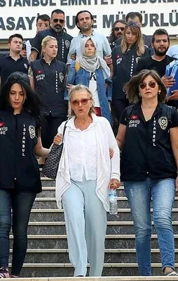 FETÖ'cü 115 kişinin basın kartı iptal edildi