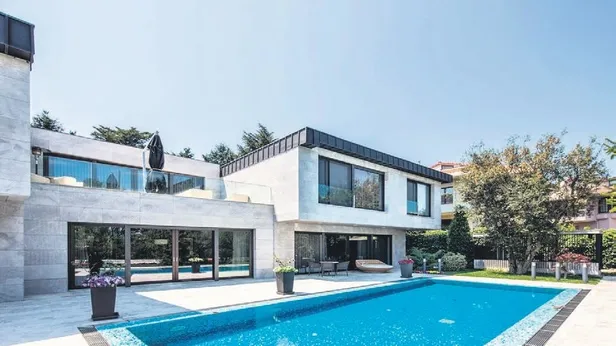 canakkale-kara-savaslarinin-107-yildonumu-anma-torenleri-kapsaminda-gencler-57-alay-vefa-yuruyusu-duzenledi-1650926514999.jpeg Çanakkale Kara Savaşları’nın 107. yıldönümü anma törenleri kapsamında gençler 57. Alay Vefa Yürüyüşü düzenledi-3