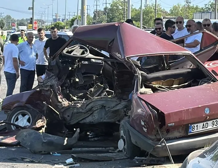 Düzce’de milletvekilinin kullandığı araç kazaya karıştı: 1 ölü, 2 yaralı