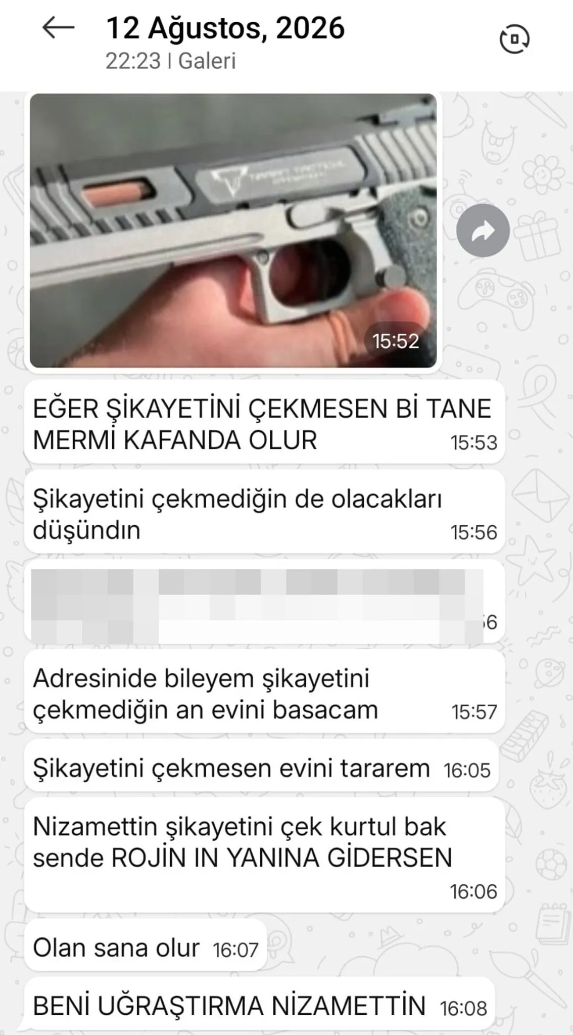 rojin-kabaisin-babasina-alcak-tehdit-silah-fotografi-atip-tehdit-ettiler-sen-de-yanina-gidersin-1786648015048.jpeg Rojin Kabaiş'in babasına alçak tehdit! Silah fotoğrafı attılar: "Sen de yanına gidersin"-1