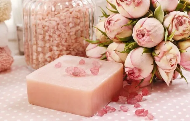 Gül sabunu ne işe yarar? Gül sabununun faydaları nelerdir? Gül sabununun kullanımı nasıldır?-2
