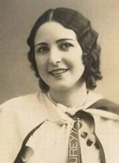 safiye-ali-kimdir-googledan-safiye-ali-doodle-surprizi-safiye-alinin-hayati-1612246422296.jpg Google'dan Safiye Ali Doodle sürprizi! Safiye Ali'nin ilham veren hayatı! Safiye Ali kimdir?-4