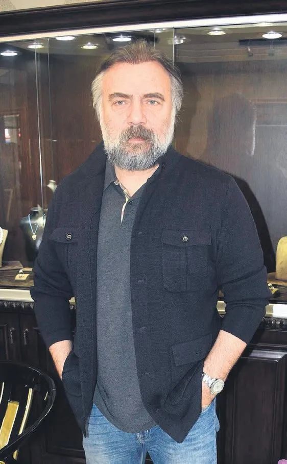 unlulerden-israilin-gazzedeki-hastane-saldirisina-tepki-insanligin-bittigi-noktadayiz-1697668393756.jpeg Ünlülerden İsrail'in Gazze'deki hastane saldırısına tepki: İnsanlığın bittiği noktadayız!-3