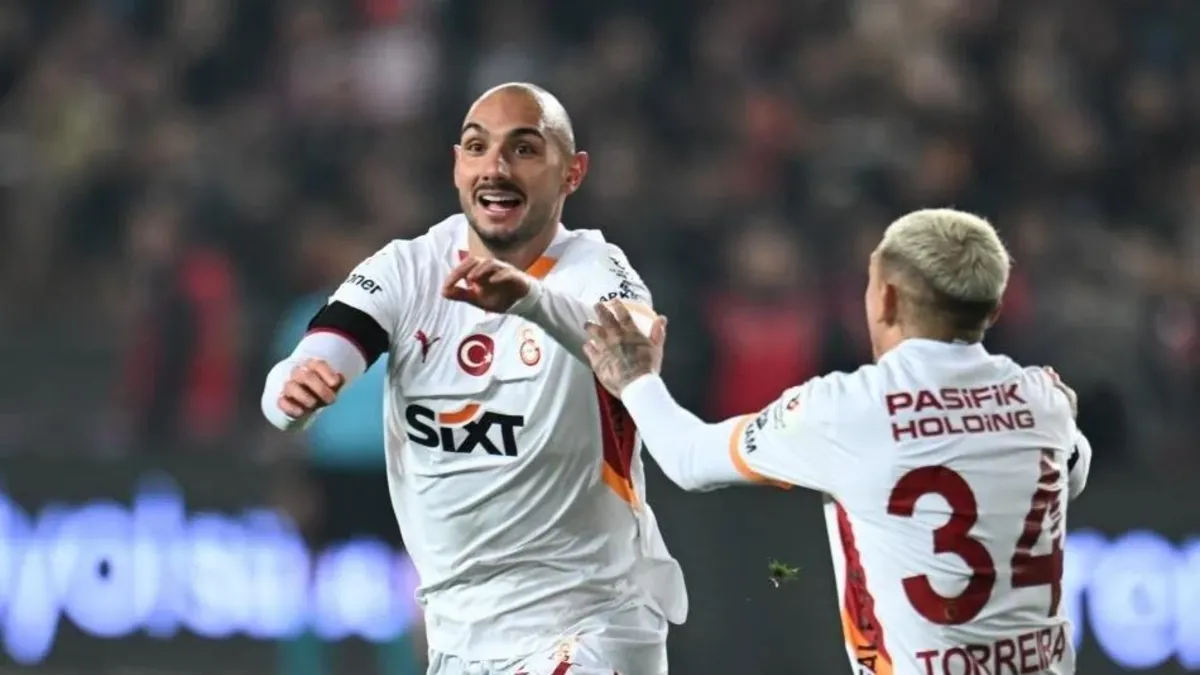 Galatasaray'da 3 ayrılık!