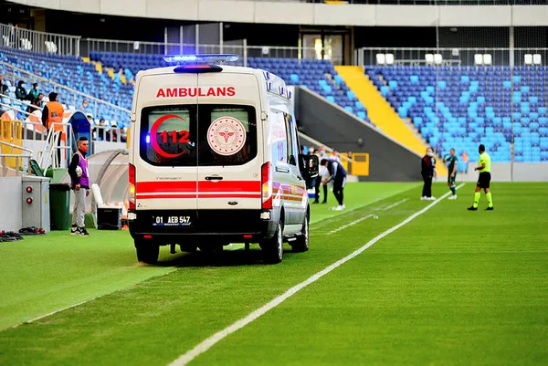 1614168560427.jpg Adanaspor - Giresunspor maçında korku dolu anlar! Bir anda fenalaştı hastaneye kaldırıldı-2