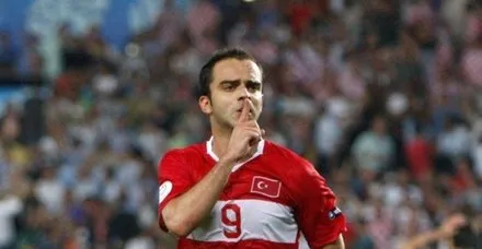Semih Şentürk futbolu bıraktı