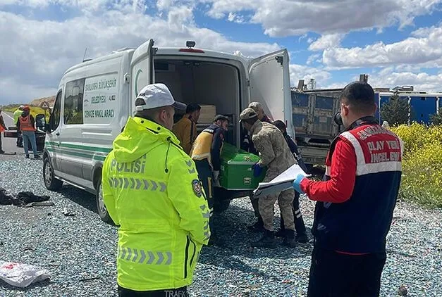 Şanlıurfa’da araçlar birbirine girdi