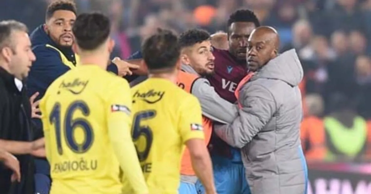Obi Mikel emre belözoğlu ile ilgili görsel sonucu