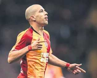 Feghouli moral buldu!