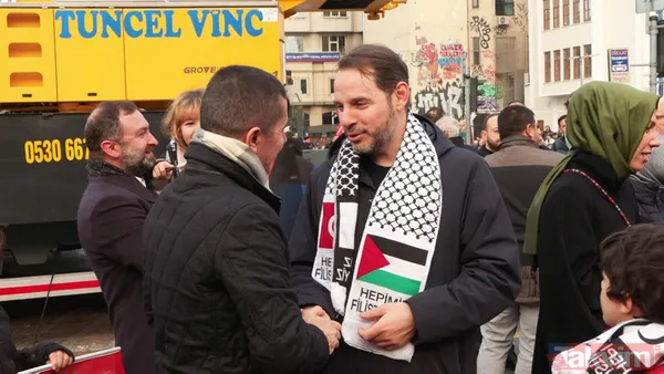 Galata'dan şehitlerimiz ve Filistin için dünyaya haykırış... İsimleri tek tek okundu | Tarihi günden tarihi kareler! - 14