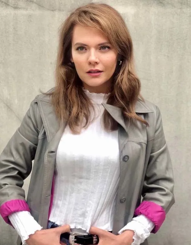 sadakatsiz-leyla-kim-asli-orcan-kimdir-kac-yasinda-nereli-evli-mi-asli-orcan-hangi-dizilerde-oynadi-iste-instagram-hesabi-1636552378343.jpg Aslı Orcan hangi dizilerde oynadı? Sadakatsiz Leyla kim? Aslı Orcan kimdir? Kaç yaşında? Nereli? Evli mi? İşte İnstagram hesabı...-4