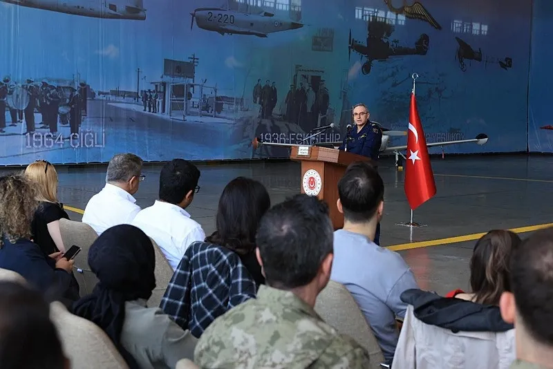 msbden-yunani-rumu-takipteyiz-mesaji-tum-tedbirleri-aliyoruz-1780565474501.jpeg MSB'den "Yunan'ı Rum'u takipteyiz" mesajı: Tüm tedbirleri alıyoruz-6