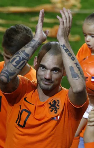 Wesley Sneijder ve Yolanthe Cabau boşanıyor! İşte ilk açıklama