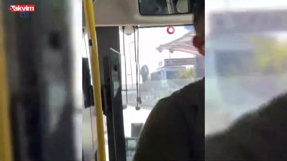 İstanbul'da metrobüs arızası vatandaşı isyan ettirdi