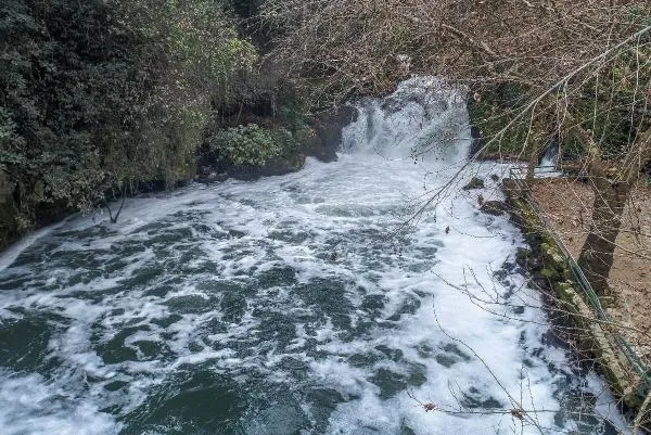 Antalya'da Düden suyu köpürdü! Pis koku vatandaşları isyan ettirdi-4