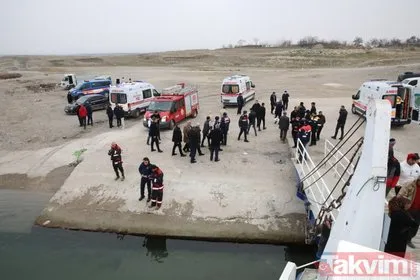 Malatya’da facianın eşiğinden dönüldü! Feribota yolcu taşıyan otobüs baraj gölüne düştü: Yaralılar var