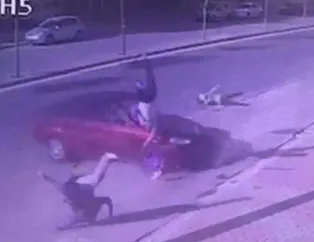 Kan donduran kaza! Oğlu ve eşi gözünün önünde can verdi