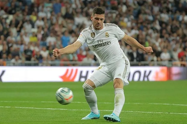 Real Madrid’in yıldızı Luka Jovic coronavirüs karantinasından kaçtı