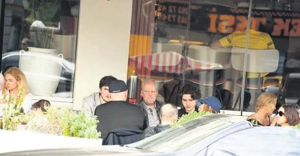 Güneşli havanın tadını çıkaran ünlüler geçidi!