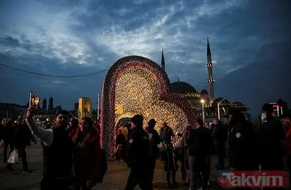 Hoş geldin 2024 | Türkiye yeni yıla girdi İşte il il yılbaşı manzaraları
