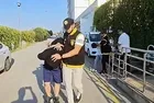 Adana'da ev arkadaşlarını bıçaklayan şüpheliler evde kilitli kalınca yakalandı