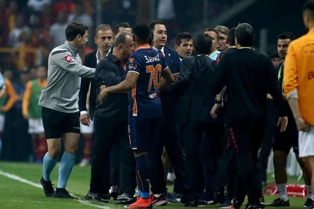 Galatasaray Teknik Direktörü Fatih Terim'in Orhan Ak'a tokat attığı o görüntüler ortaya çıktı-3