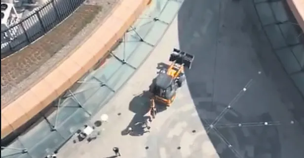 Hiçbir güvenlik önlemi almayan Çankaya Belediyesi tehlikeye göz yumdu! ABD büyükelçiliği çalışanı ezilmekten son anda kurtuldu