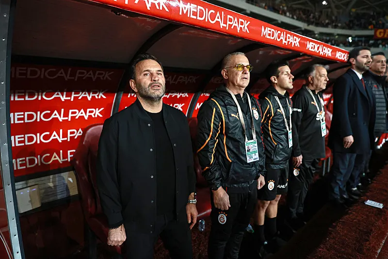 Okan Buruk'tan orta saha kararı! Dinamo Kiev maçı 11'i belirlendi - 7