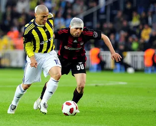 Bir efsane daha futbolu bıraktı