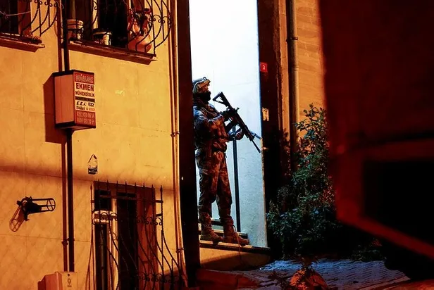 SON DAKİKA: İstanbul'da uyuşturucu operasyonu: Polislere ateş açan 2 şüpheli yakalandı-2