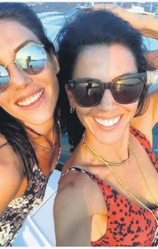 Tanem Sivar ve Cansu Dere'den Bozburun pozu!